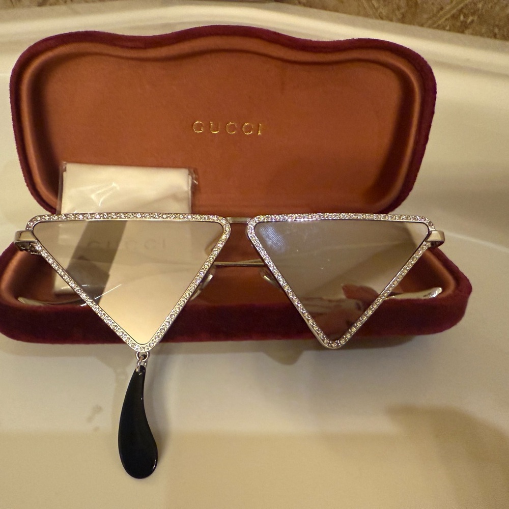 Gucci Hollywood Forever Love Parade Teardrop Silver Sunglasses